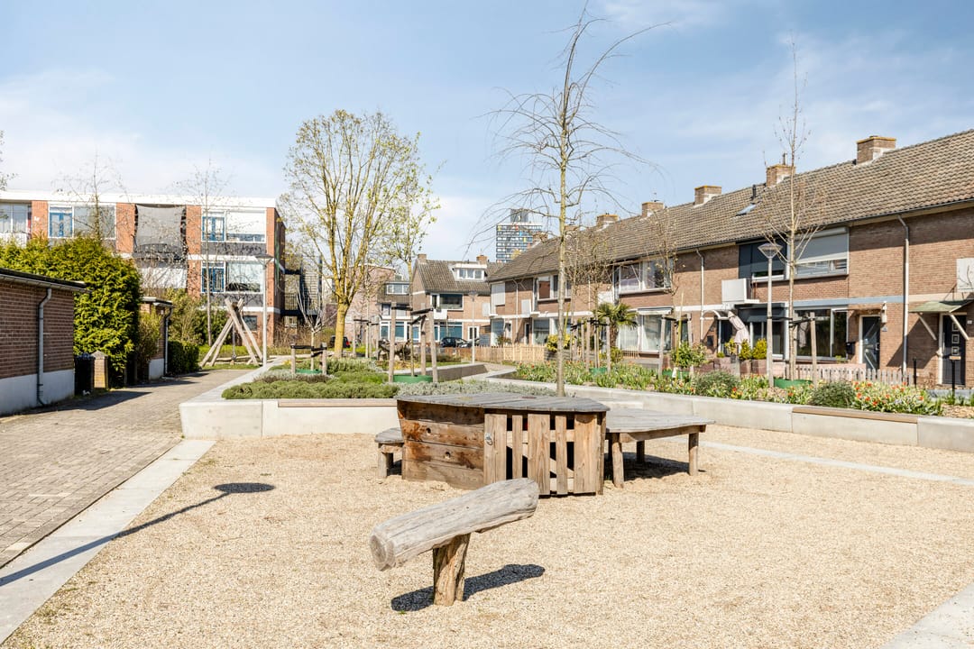 Photo 28 of Van Galenstraat 57-2