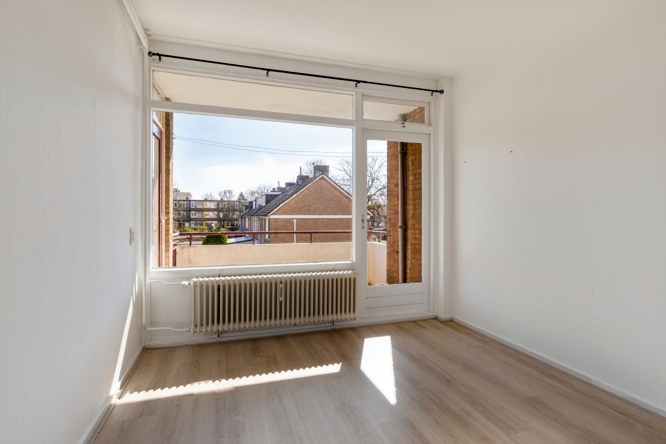 Photo 18 of Van Galenstraat 57-2