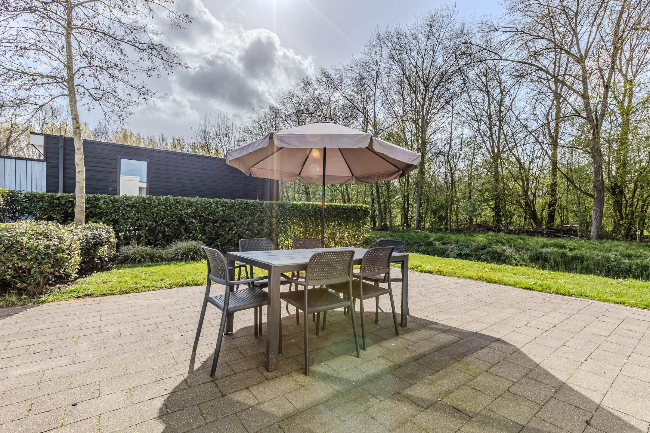 3-bedroom freehold villa in Halfweg — photo 3 of 5