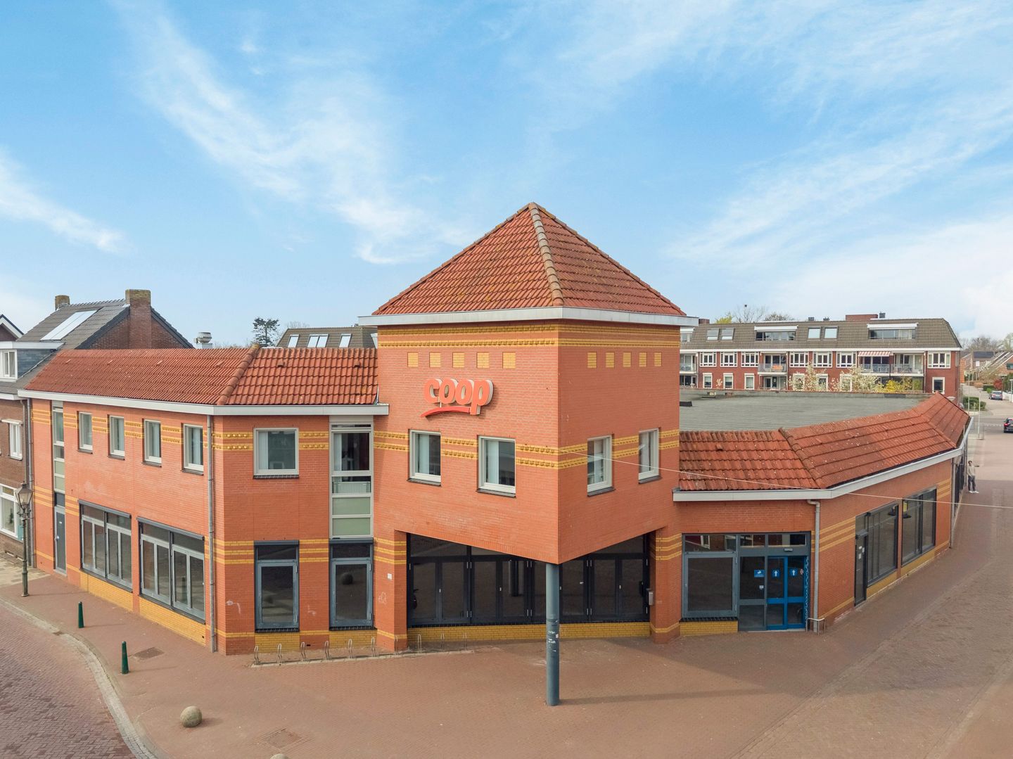 Bekijk foto 1 van Dorpstraat 13