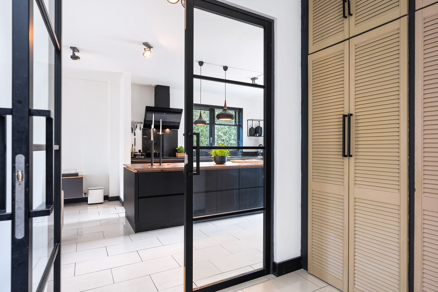 Foto 40 van Suder Stienplaat 17