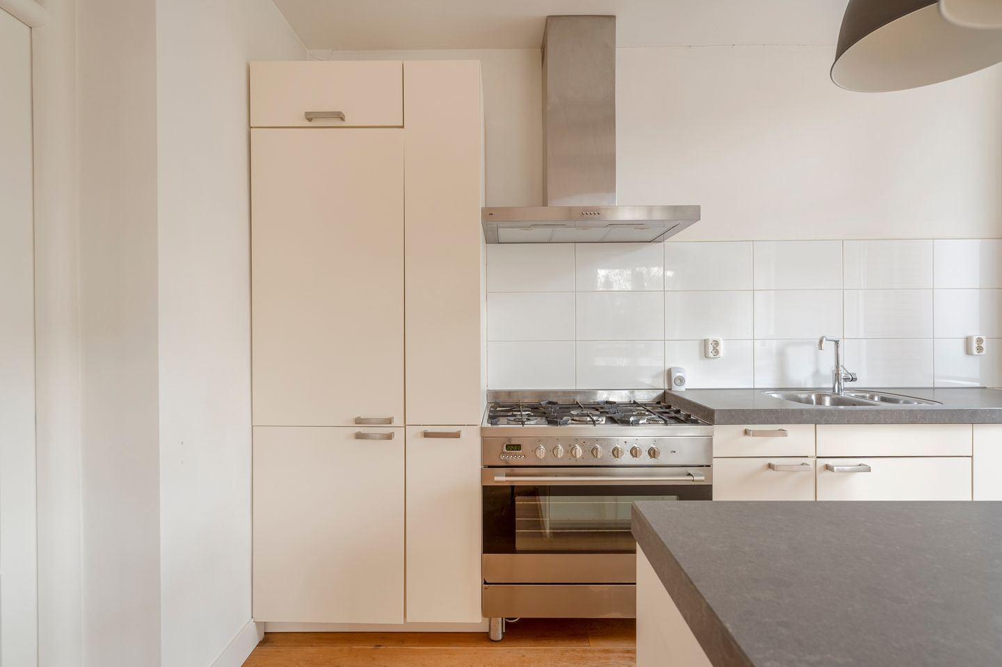 Foto 10 van Van Alkemadelaan 257