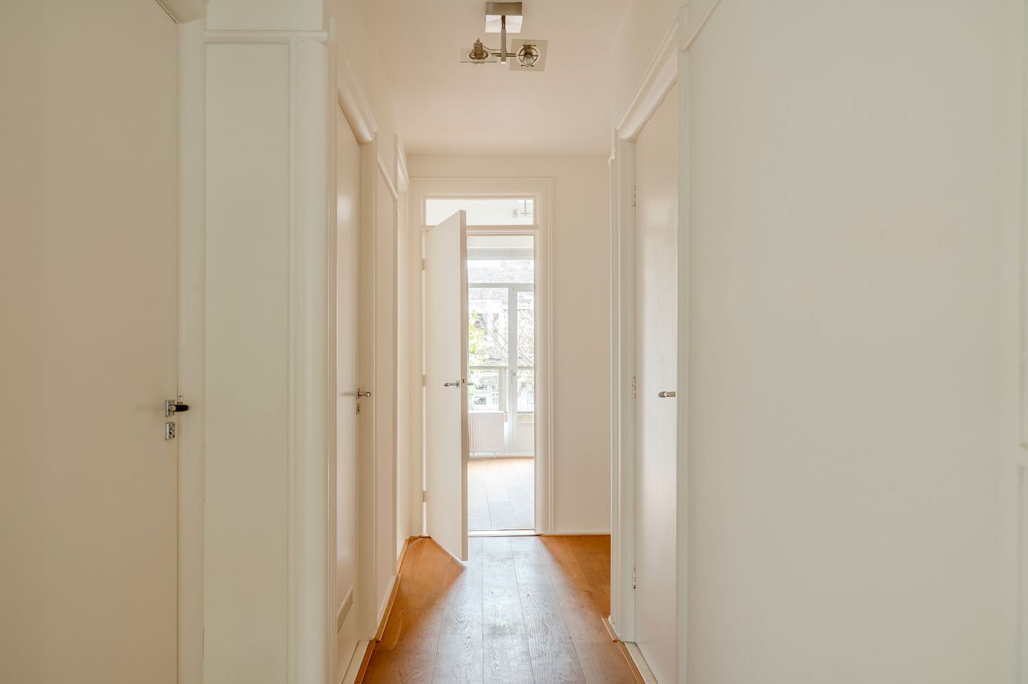 Foto 29 van Van Alkemadelaan 257