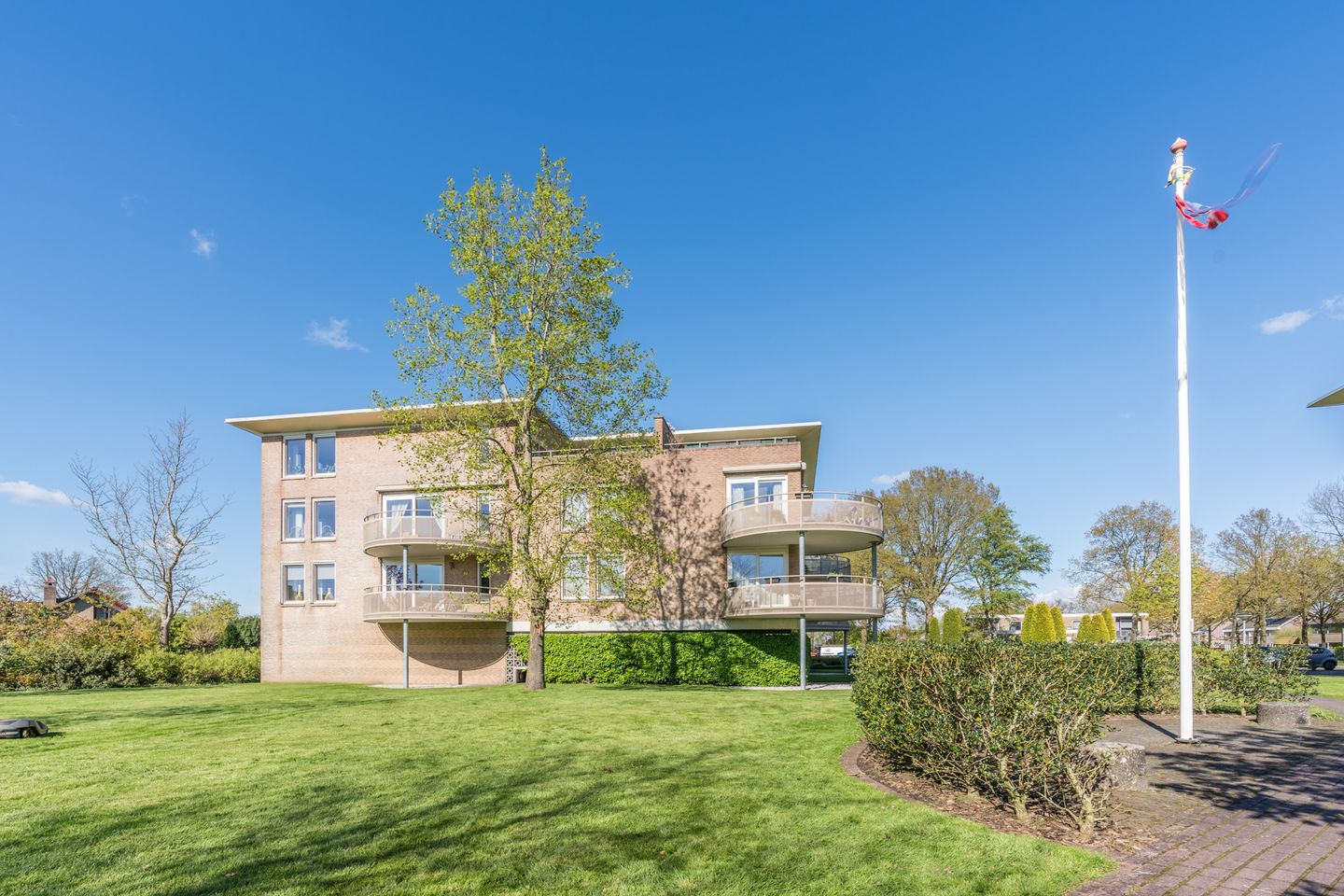 Photo 40 of van Emstplein 45