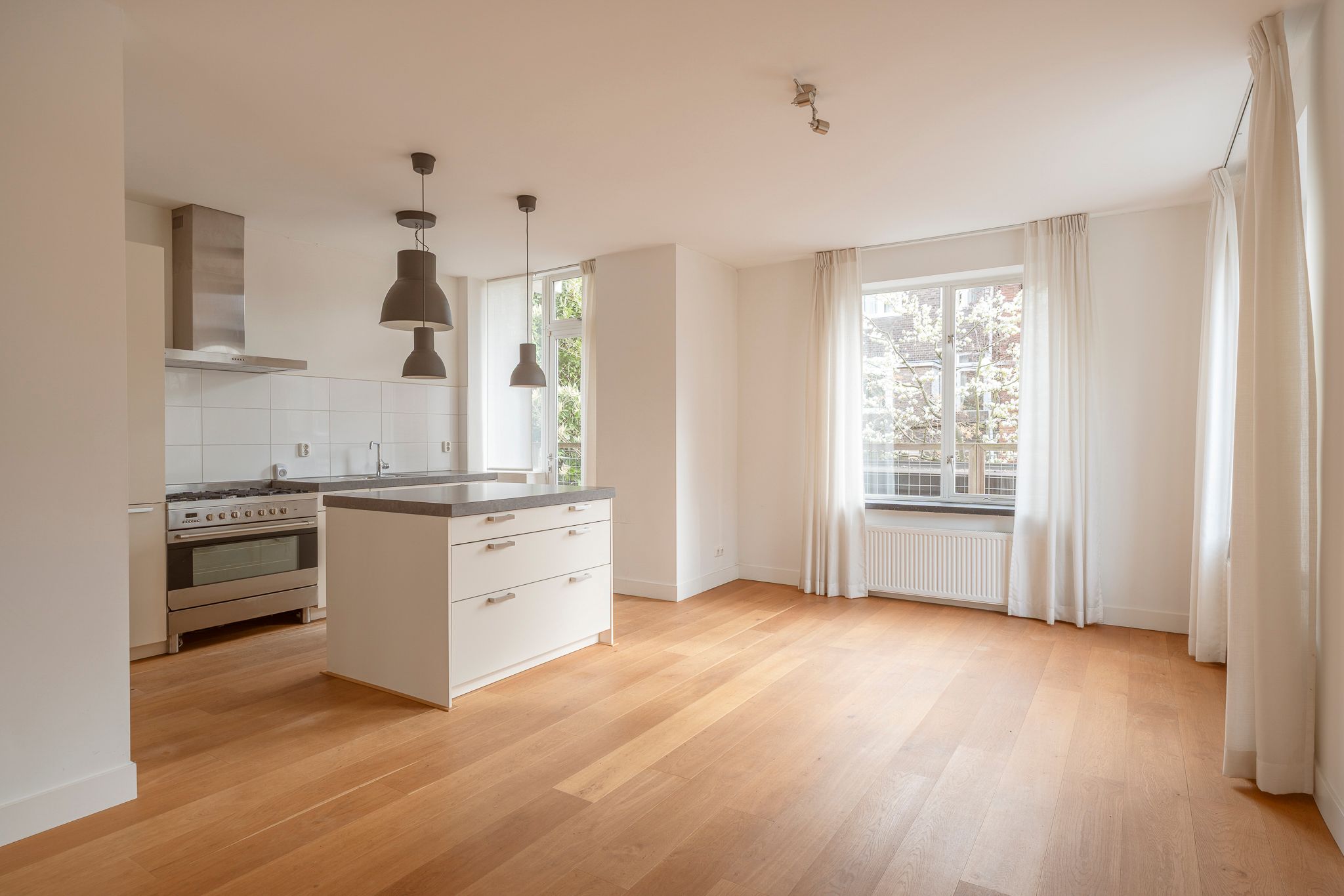 Foto 9 van Van Alkemadelaan 257