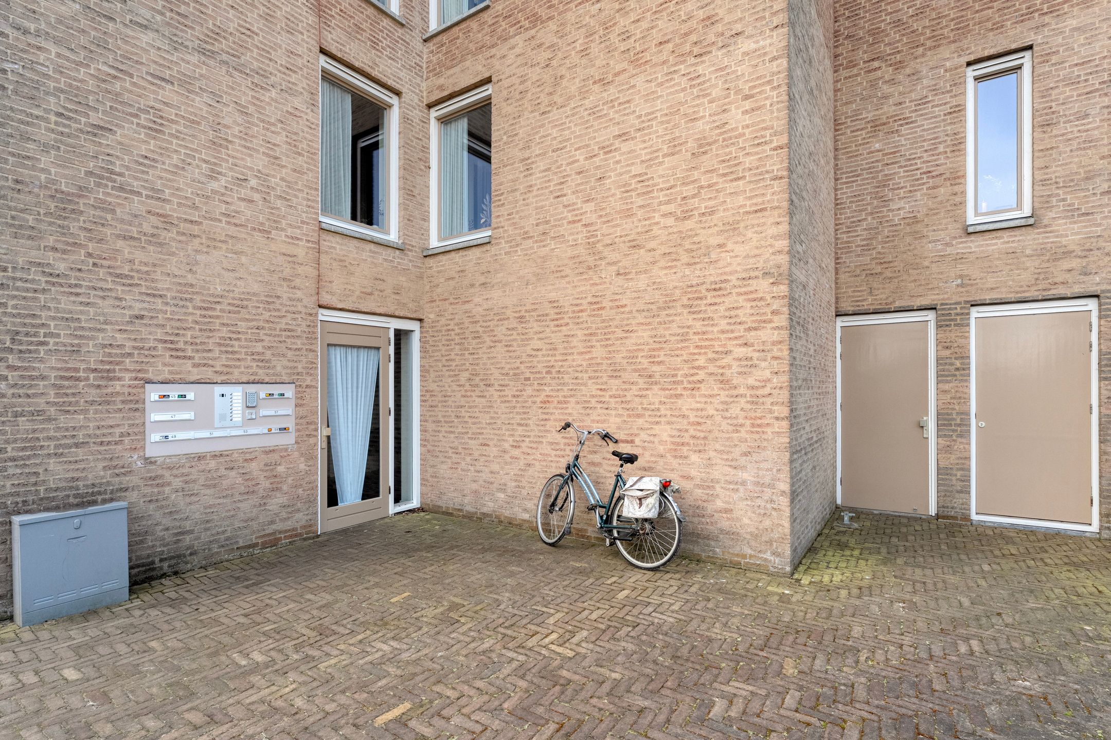 Photo 42 of van Emstplein 45