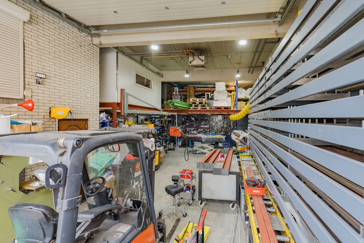 Bekijk foto 4 van 1e Industriedwarsstraat 3