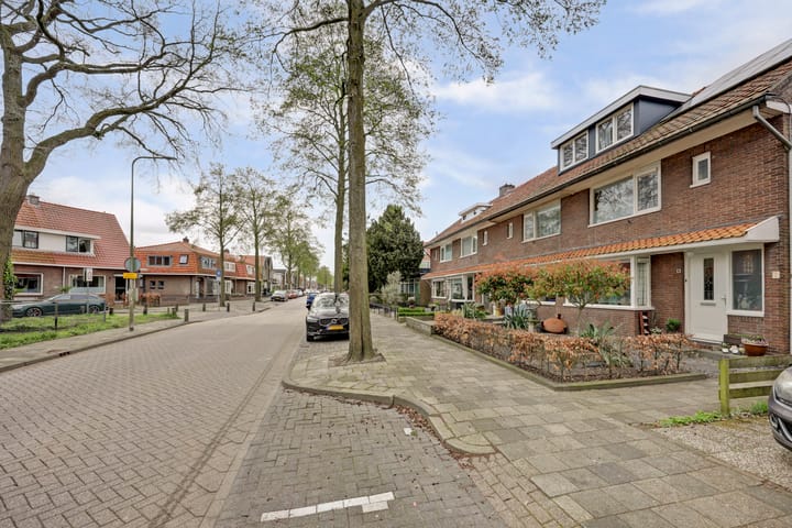 Photo 3 of Comm d Vos v Steenwijklaan 81