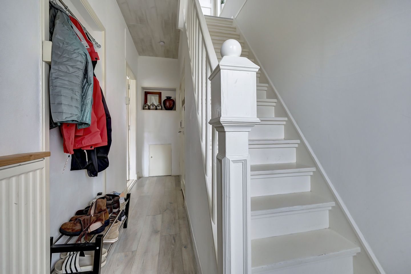 Photo 5 of Comm d Vos v Steenwijklaan 81