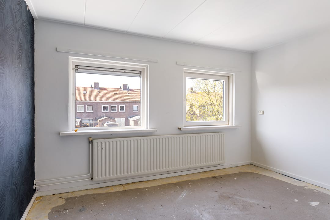 Ruime hoekwoning met vier slaapkamers nabij het centrum van Bolsward — 32
