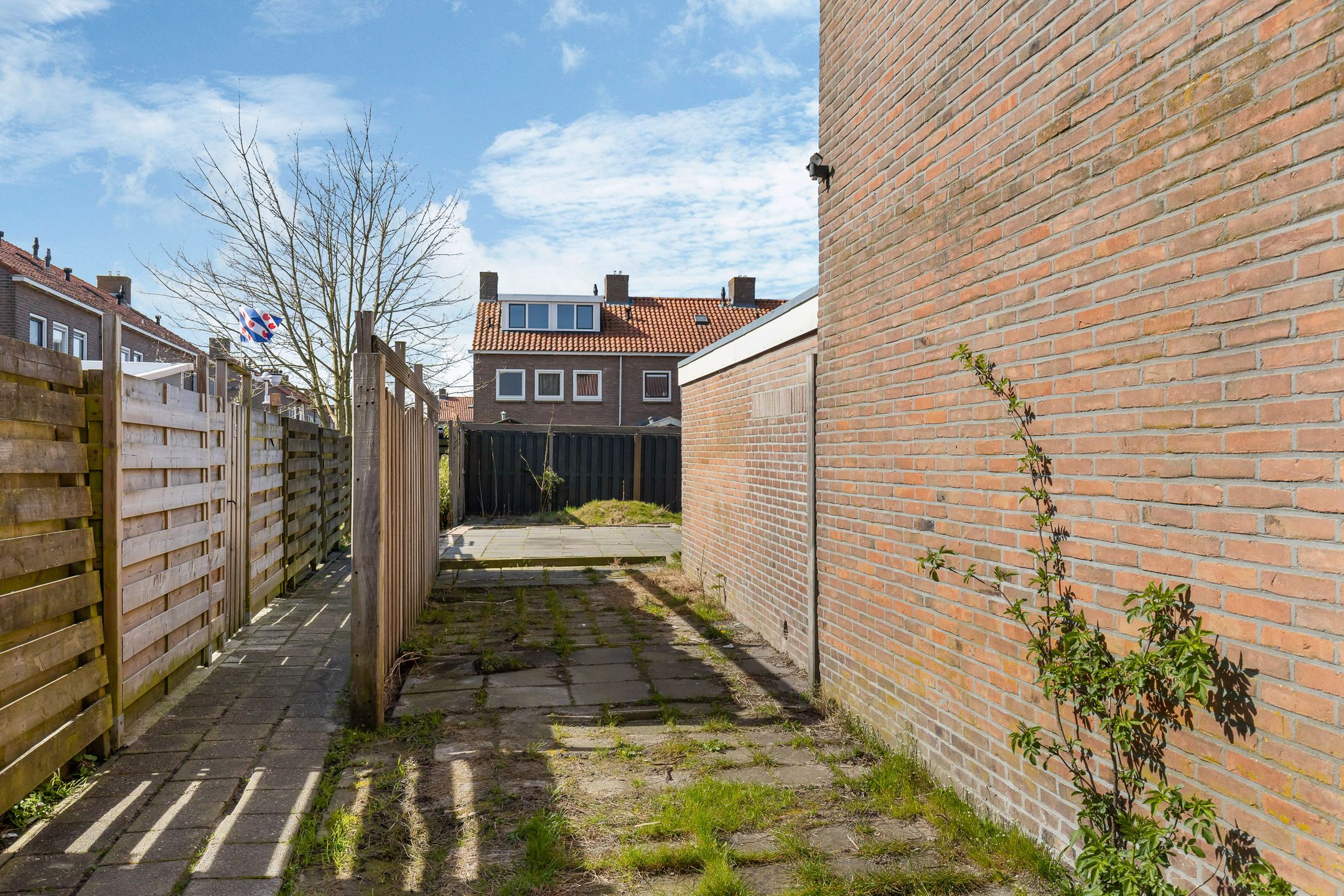 Ruime hoekwoning met vier slaapkamers nabij het centrum van Bolsward — 27