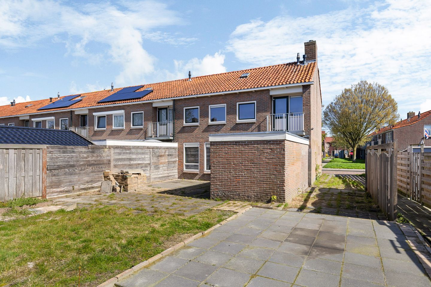 Ruime hoekwoning met vier slaapkamers nabij het centrum van Bolsward — 29