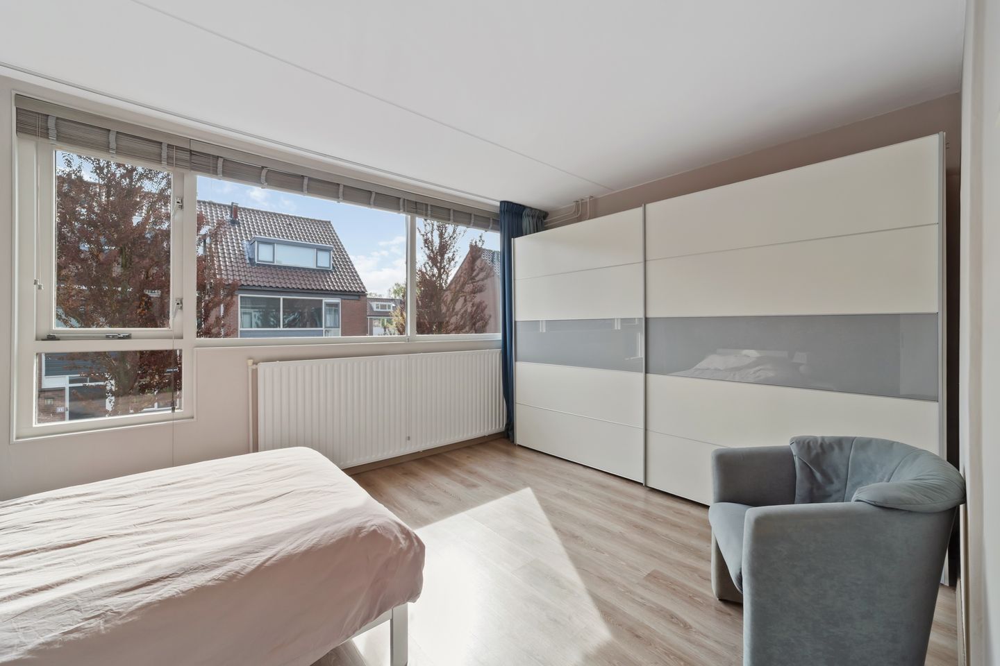 Spacious family home with five bedrooms in child-friendly Opstal neighborhood — 20