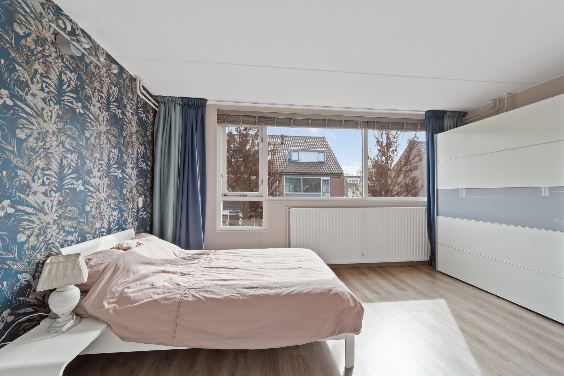 Spacious family home with five bedrooms in child-friendly Opstal neighborhood — 18