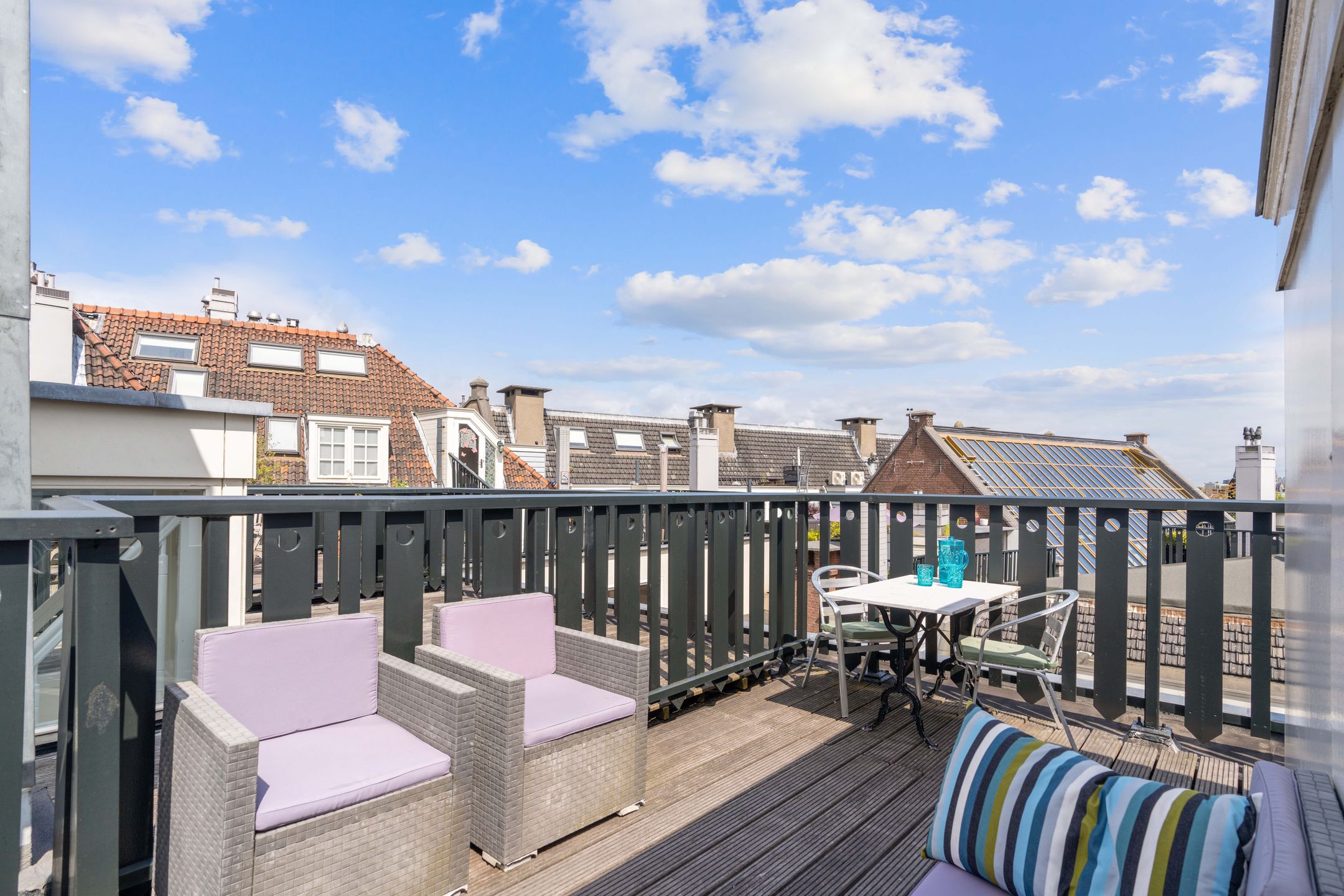 Luxury Apartment with Roof Terrace in Historic Canal Belt Building — 30