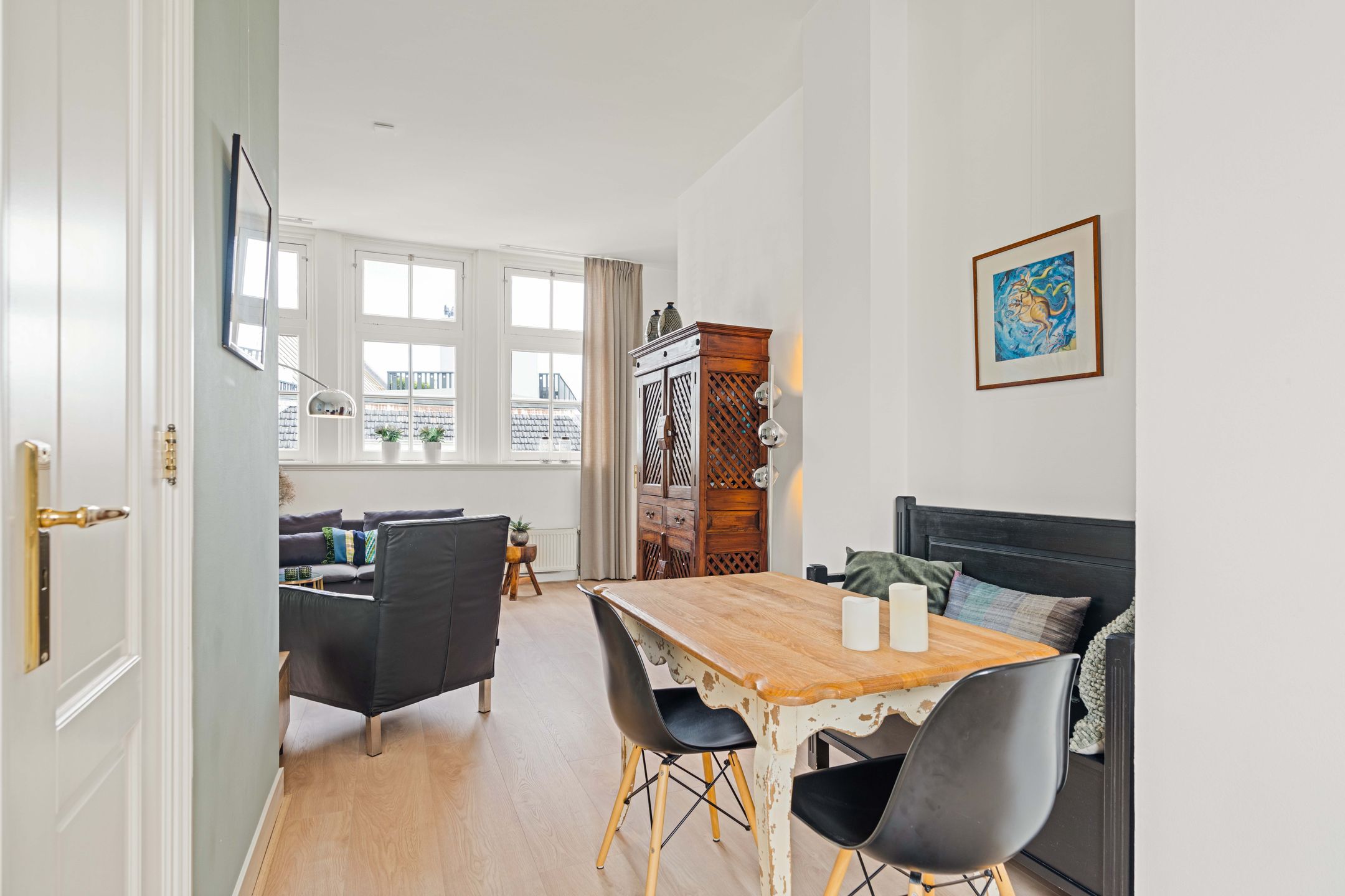 Luxury Apartment with Roof Terrace in Historic Canal Belt Building — 15