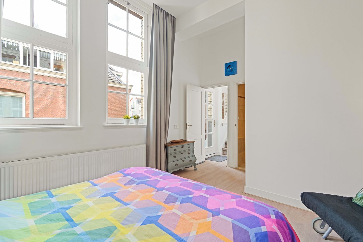 Luxury Apartment with Roof Terrace in Historic Canal Belt Building — 19