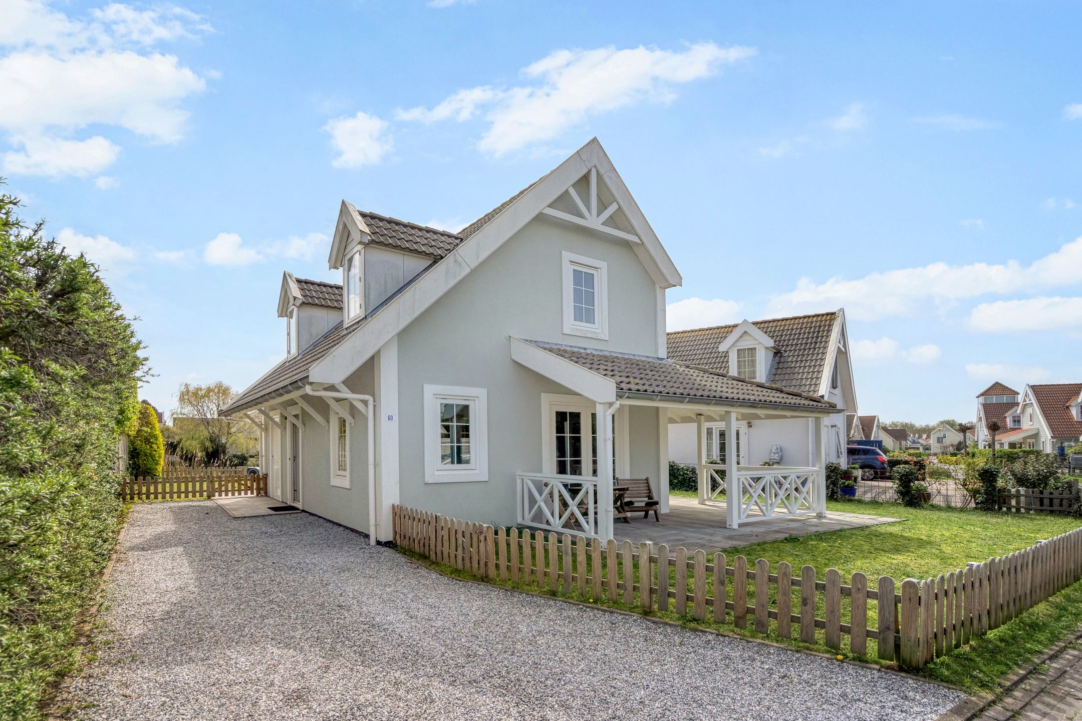 3-bedroom freehold villa in 's-Gravenzande — photo 1 of 5