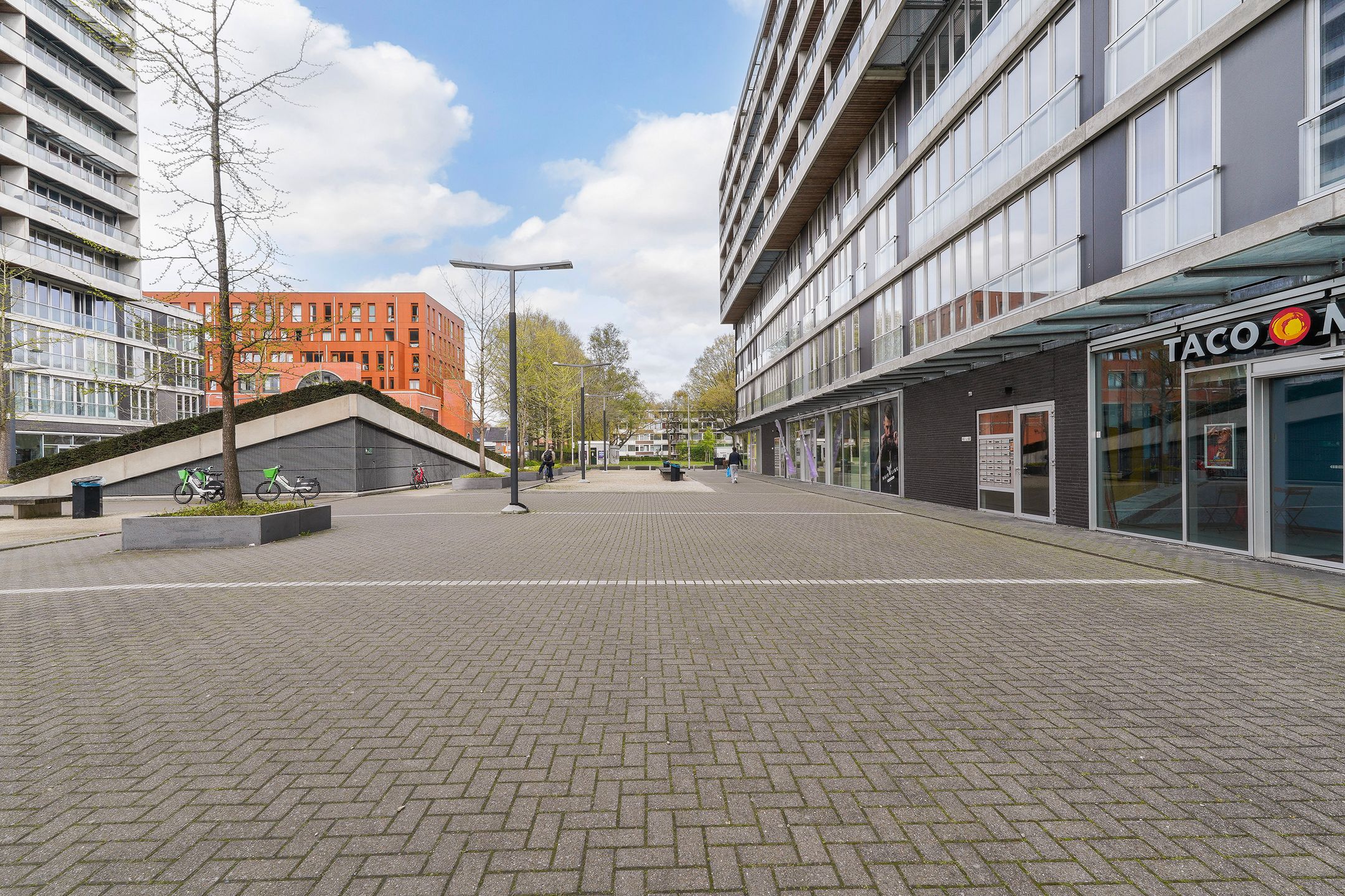 Foto 9 van Professor de Moorplein 460