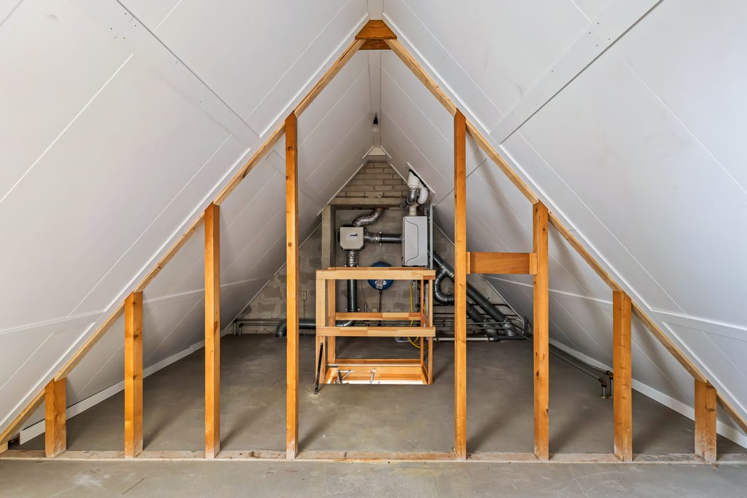 Photo 32 of De Him 8