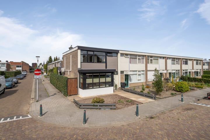 Photo 2 of Vondellaan 45