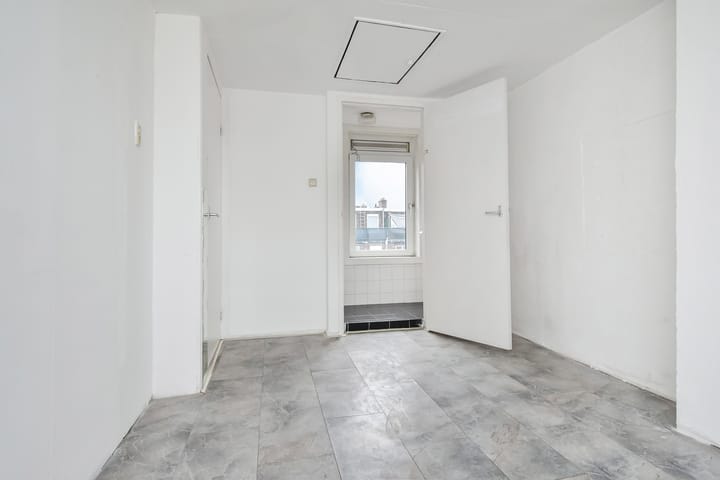 Photo 4 of Galileistraat 1-1