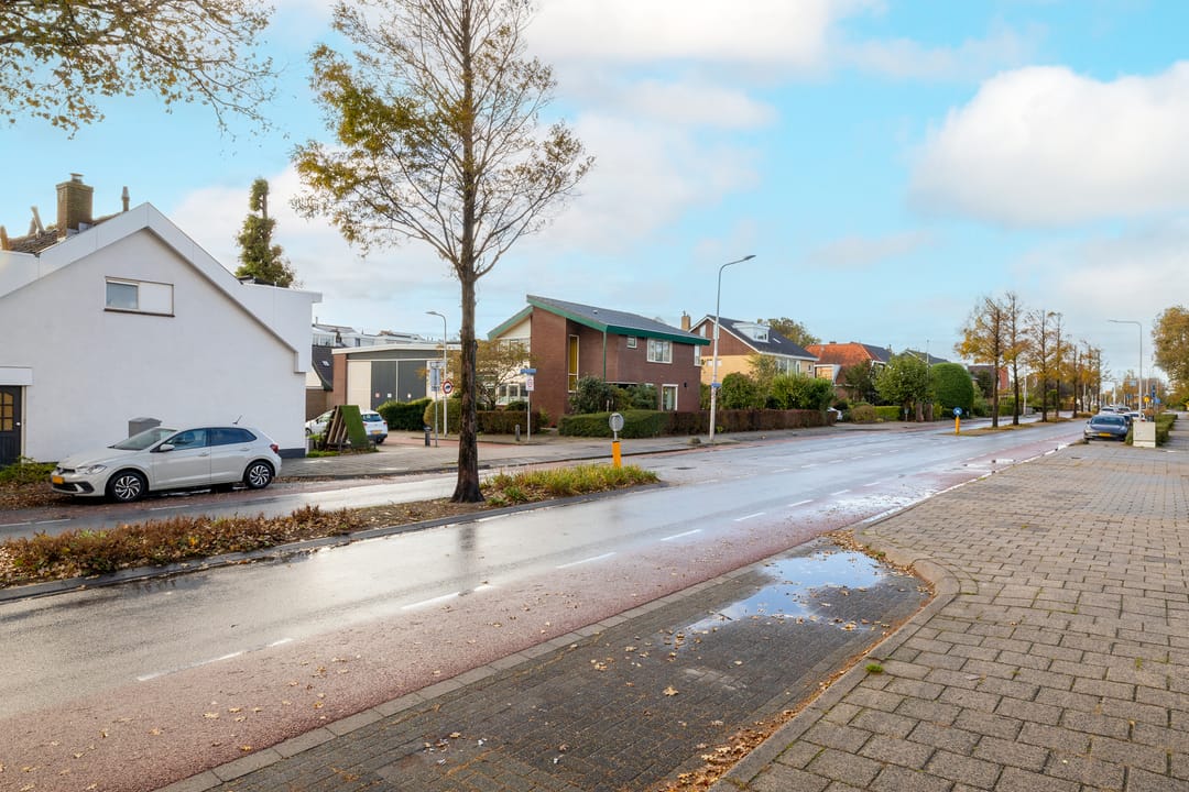 Charming detached family home with spacious garden in Kwintsheul centre — 41