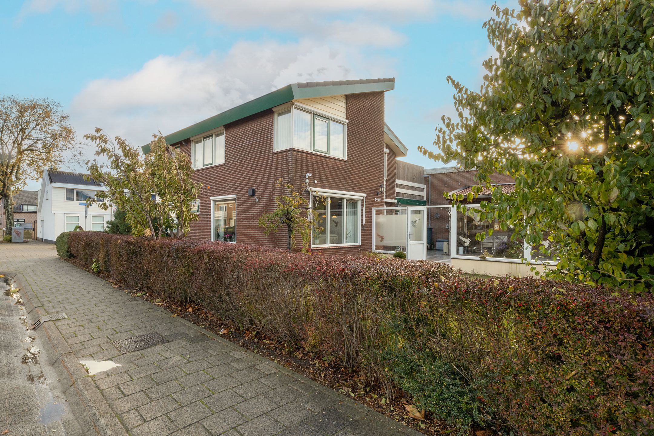 Charming detached family home with spacious garden in Kwintsheul centre — 42
