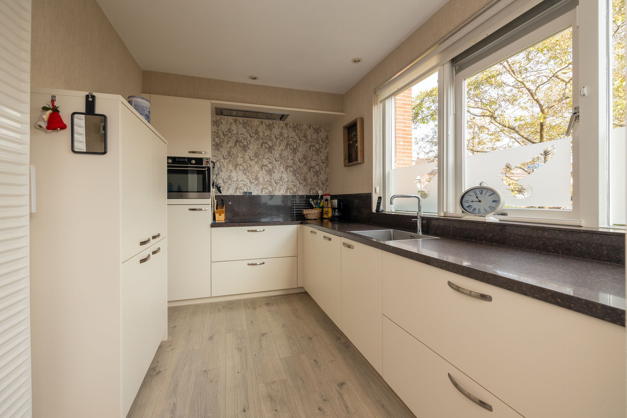 Charming detached family home with spacious garden in Kwintsheul centre — 12