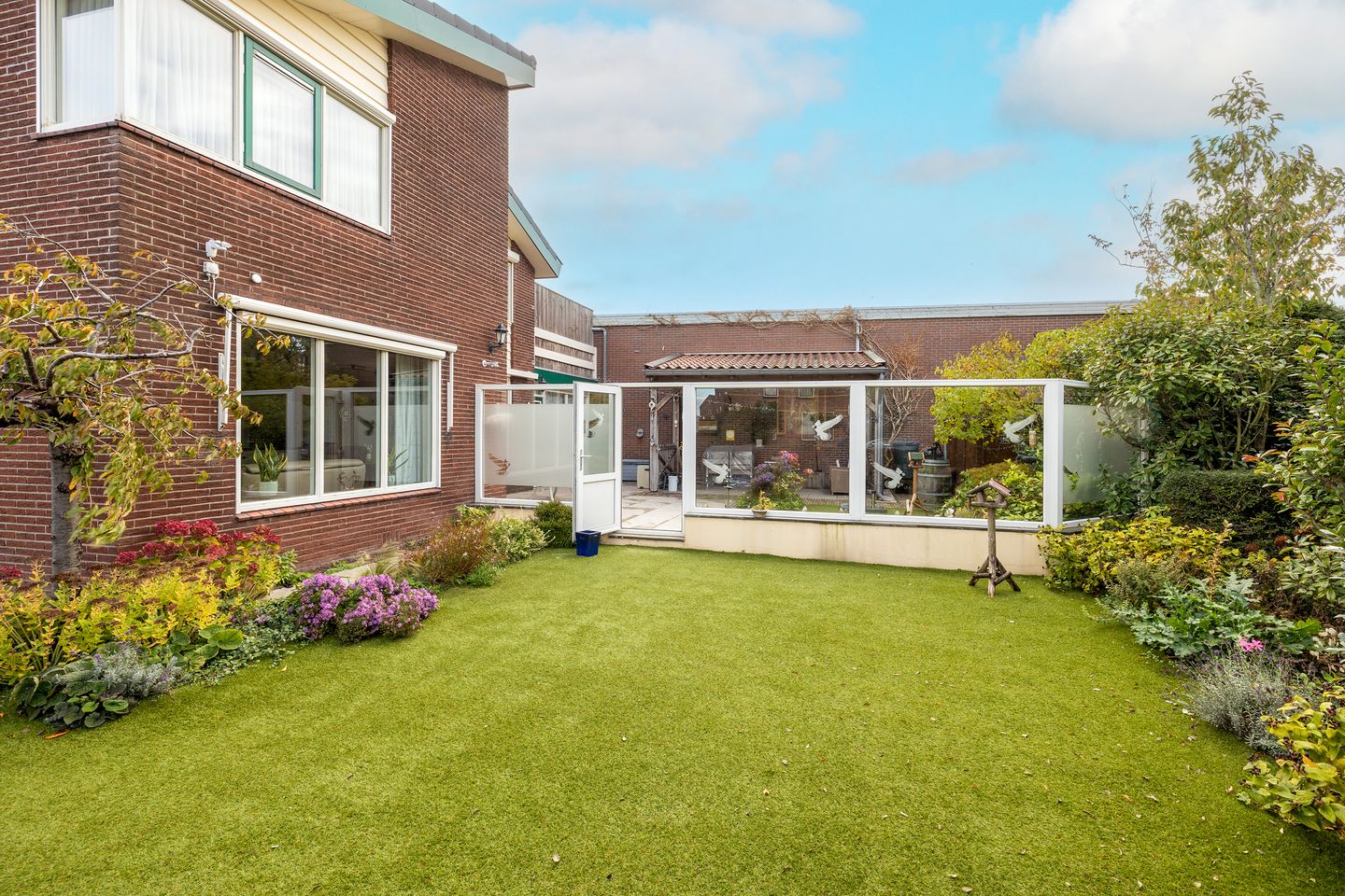 Charming detached family home with spacious garden in Kwintsheul centre — 40