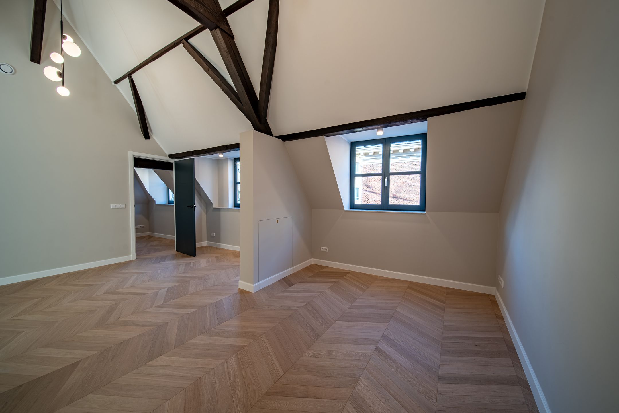 Photo 12 of Hartogstraat 9-B