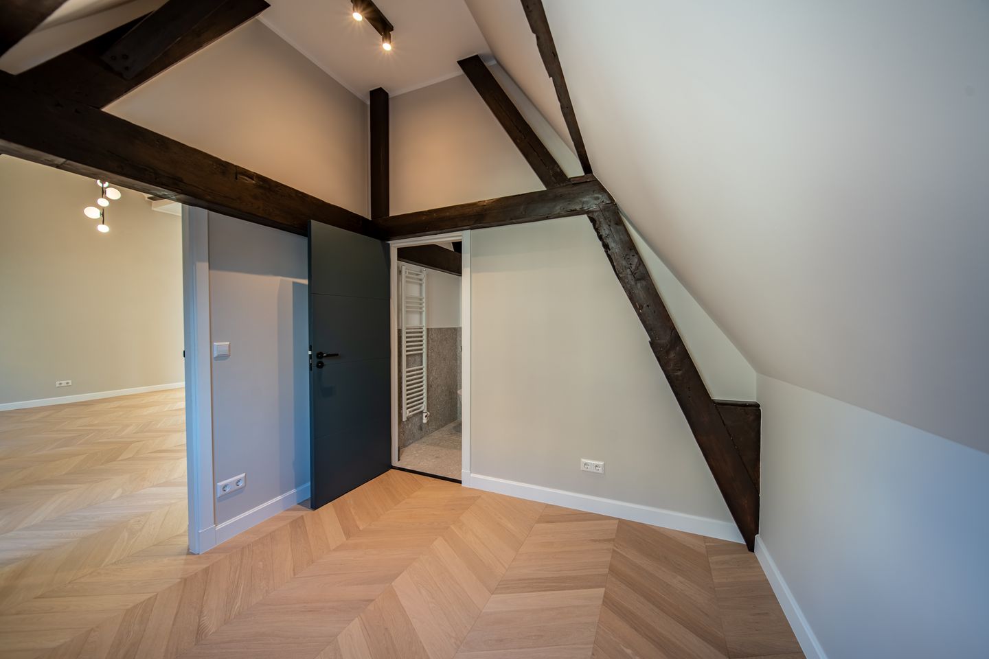 Photo 14 of Hartogstraat 9-B