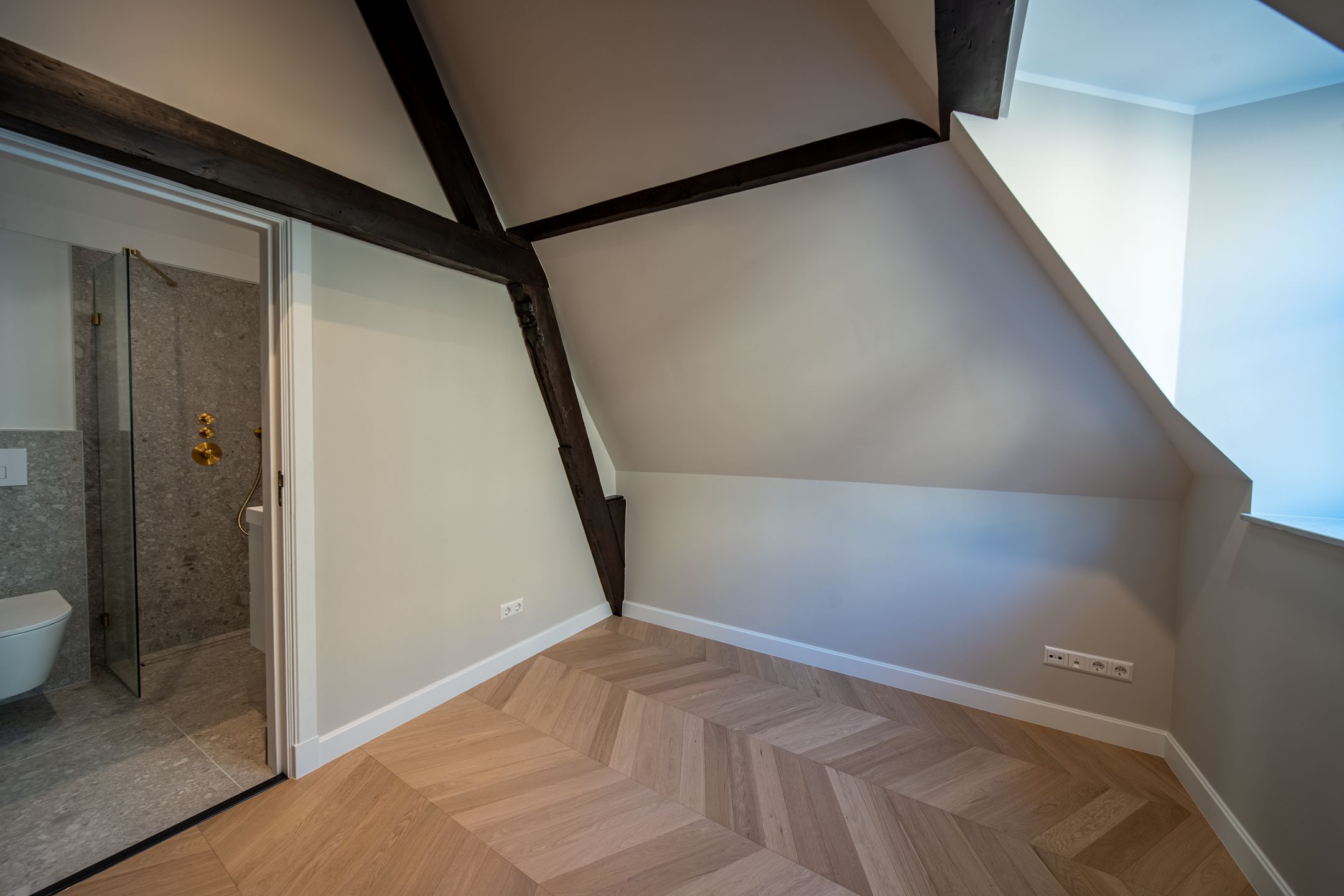 Photo 15 of Hartogstraat 9-B