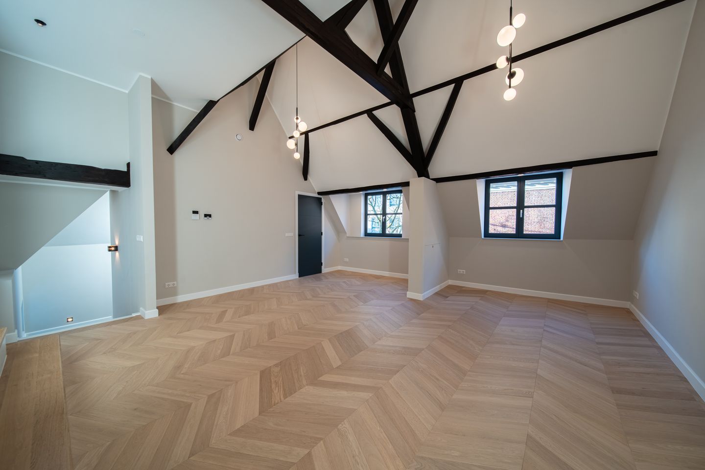 Photo 10 of Hartogstraat 9-B