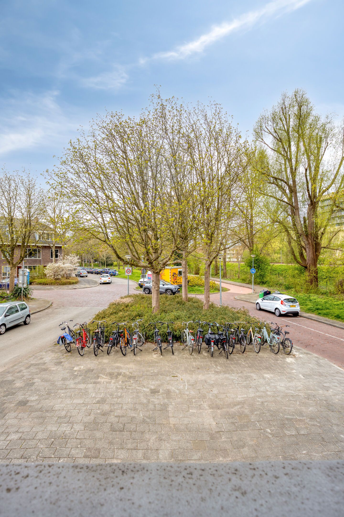 Photo 29 of Louise Henriettestraat 37