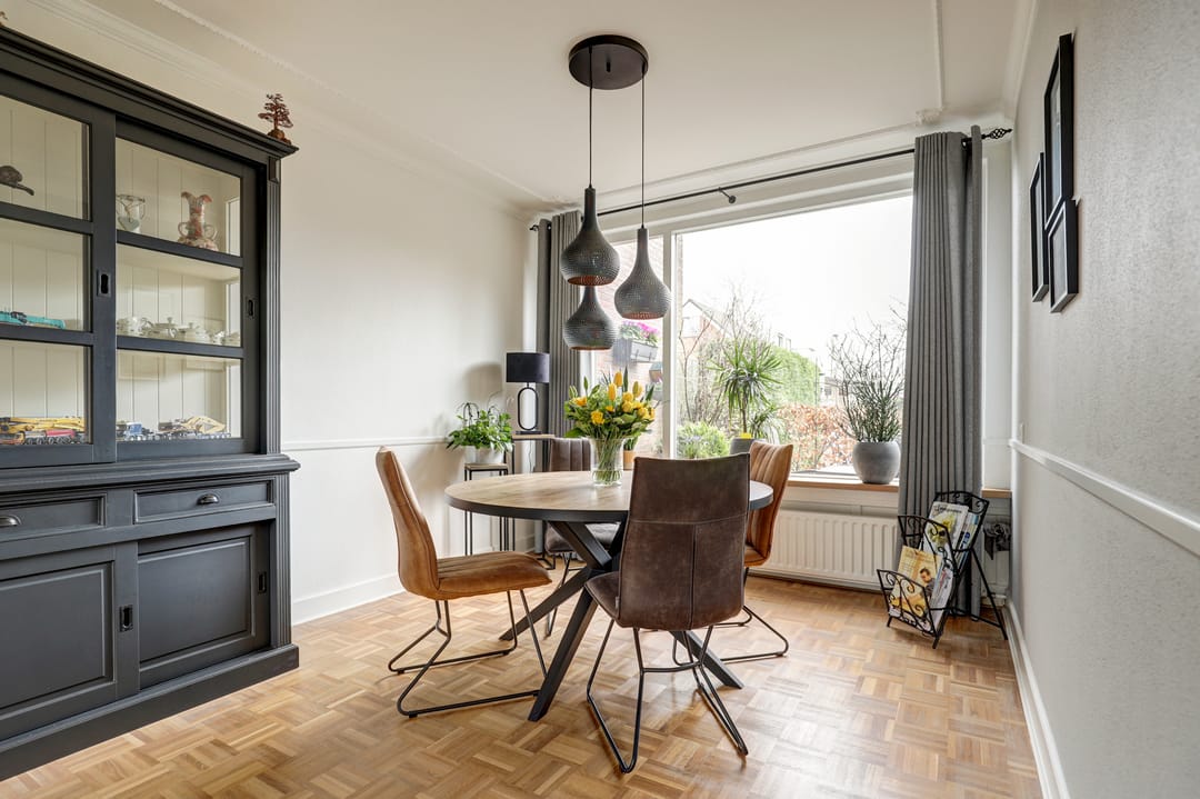 Spacious family home with four bedrooms and garage in quiet Gouda neighborhood — 13