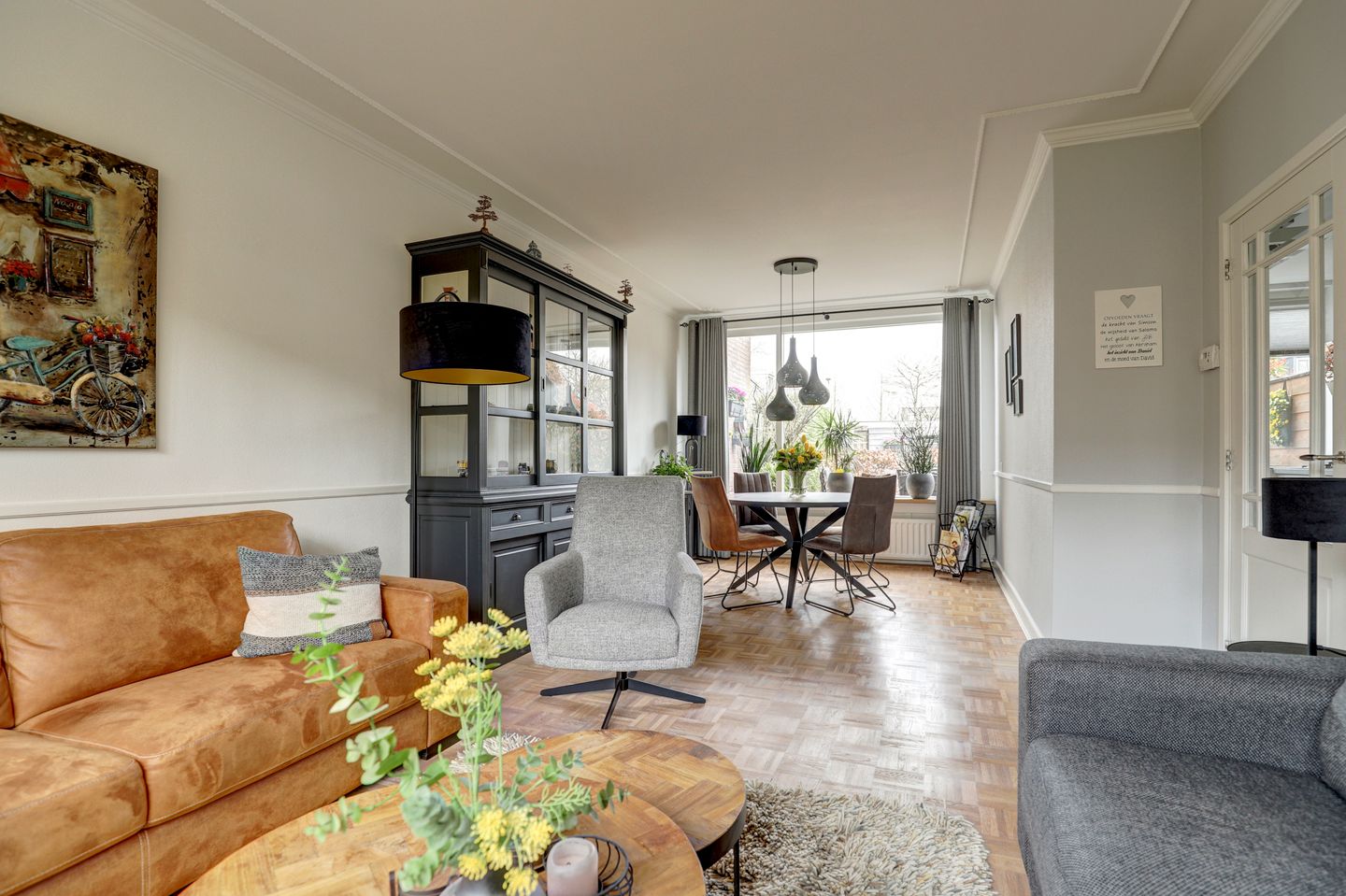 Spacious family home with four bedrooms and garage in quiet Gouda neighborhood — 10