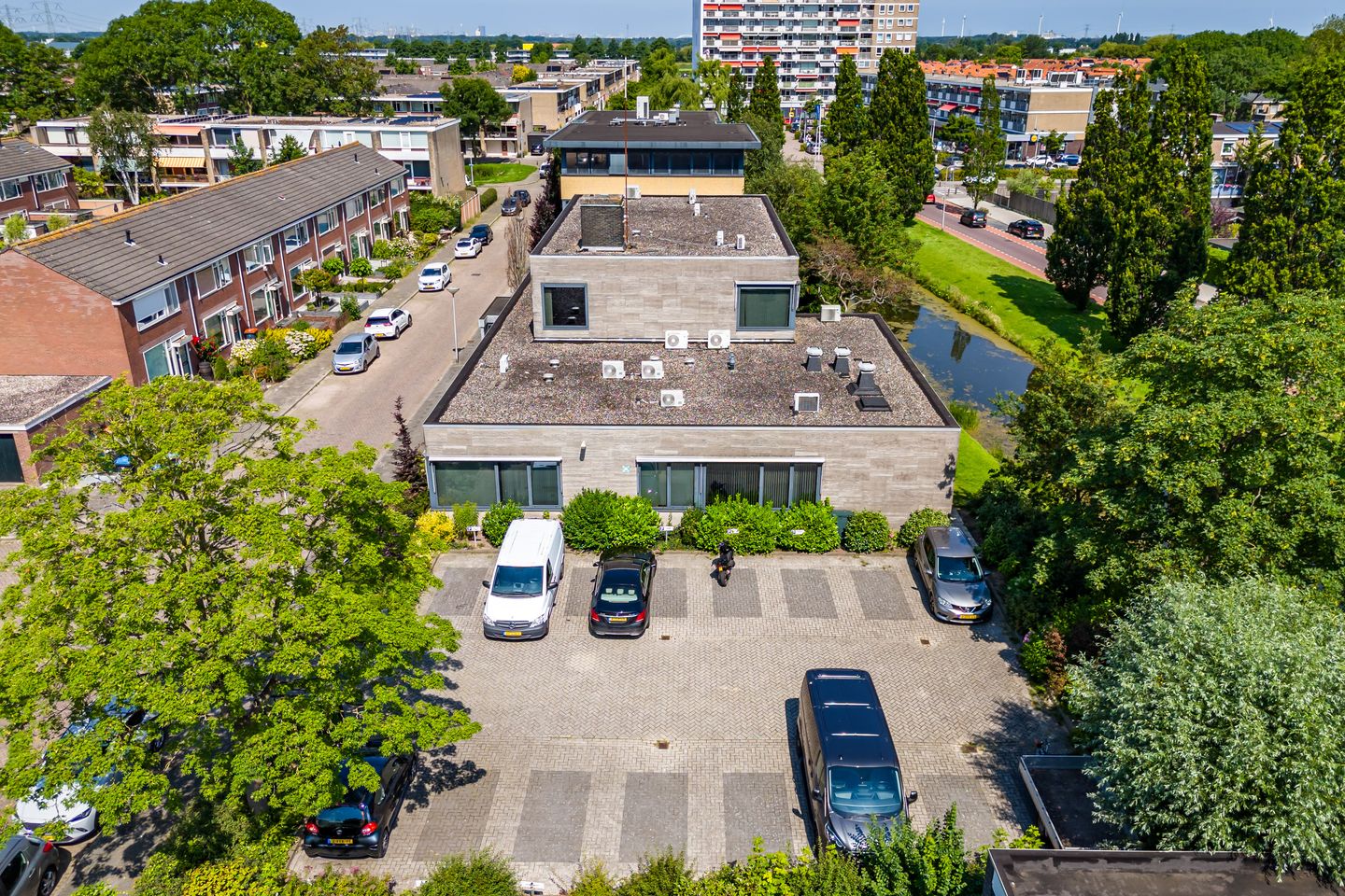 View photo 2 of Nicolaas Pieckstraat 12