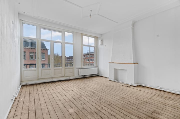 Photo 2 of Admiraal De Ruijterweg 162-3