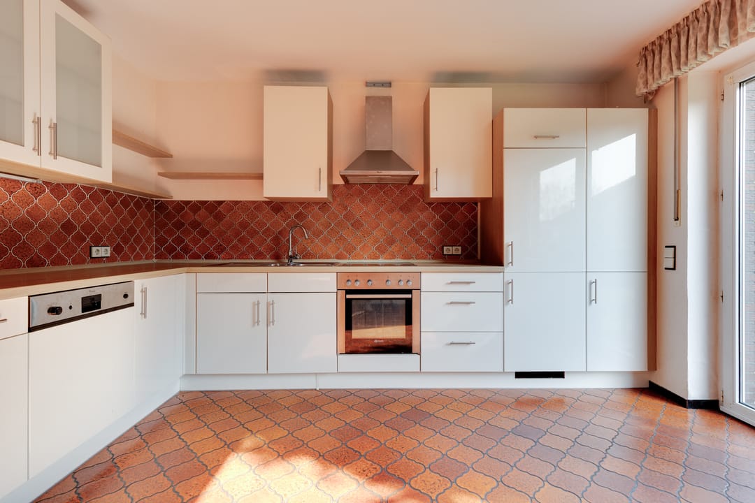 Spacious Detached Family Home with Full Basement on Large Plot Near Rhine — 17