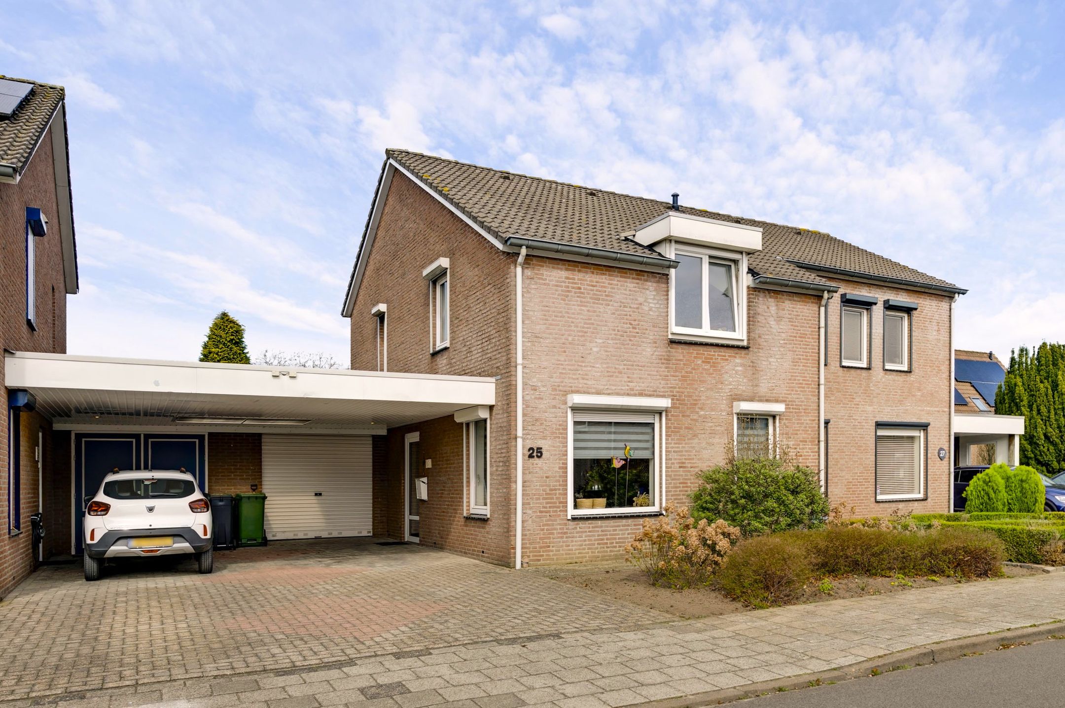 Pastoor Vullersstraat 25 