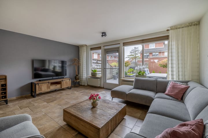 Photo 4 of Willem Klooshove 24