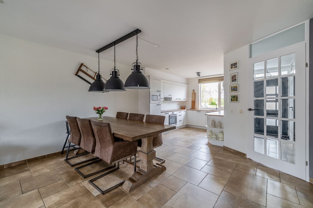 Spacious Energy-Efficient Terraced House with Rooftop Terrace in Nieuwegein — 13
