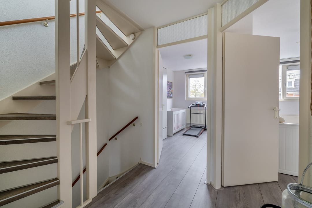Spacious Energy-Efficient Terraced House with Rooftop Terrace in Nieuwegein — 22