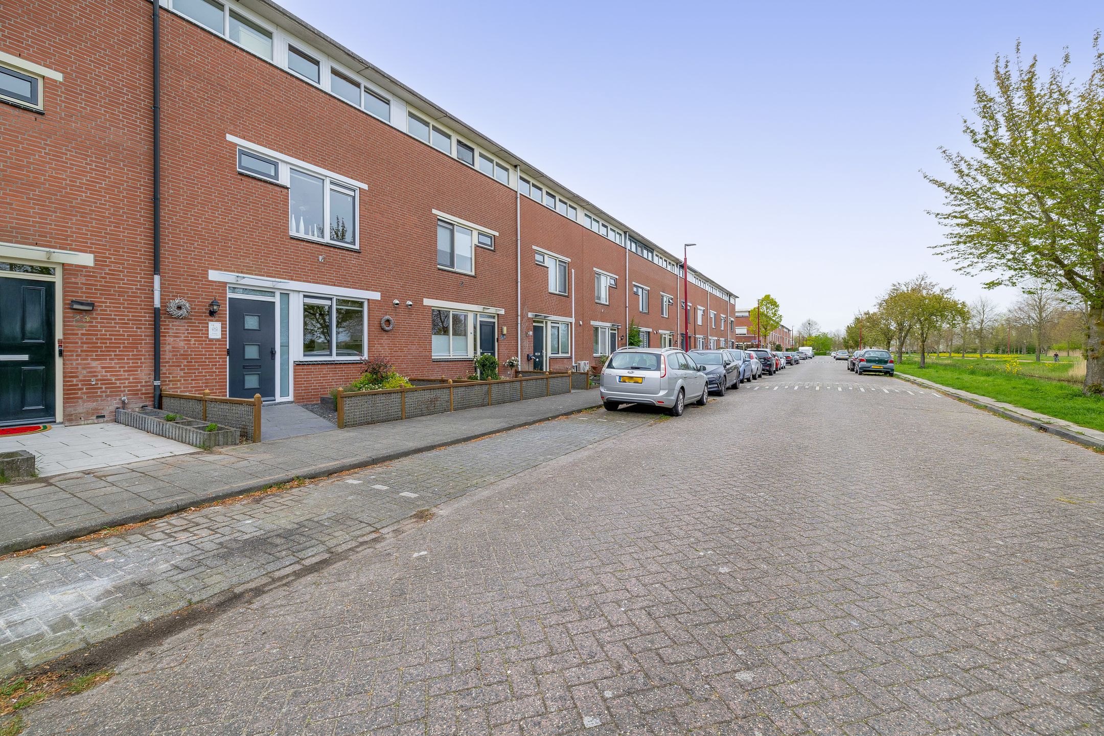 Spacious Energy-Efficient Terraced House with Rooftop Terrace in Nieuwegein — 42
