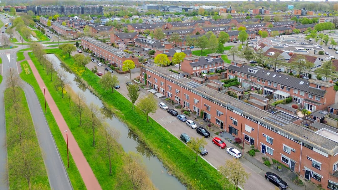 Spacious Energy-Efficient Terraced House with Rooftop Terrace in Nieuwegein — 53