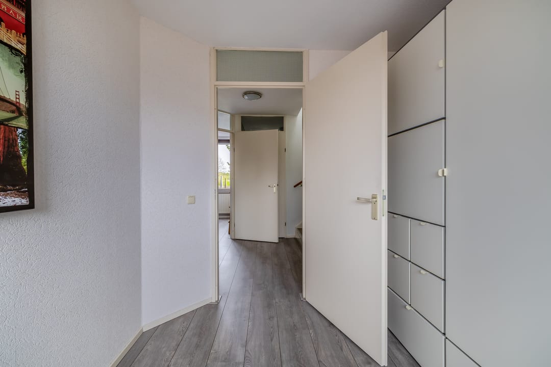 Spacious Energy-Efficient Terraced House with Rooftop Terrace in Nieuwegein — 31