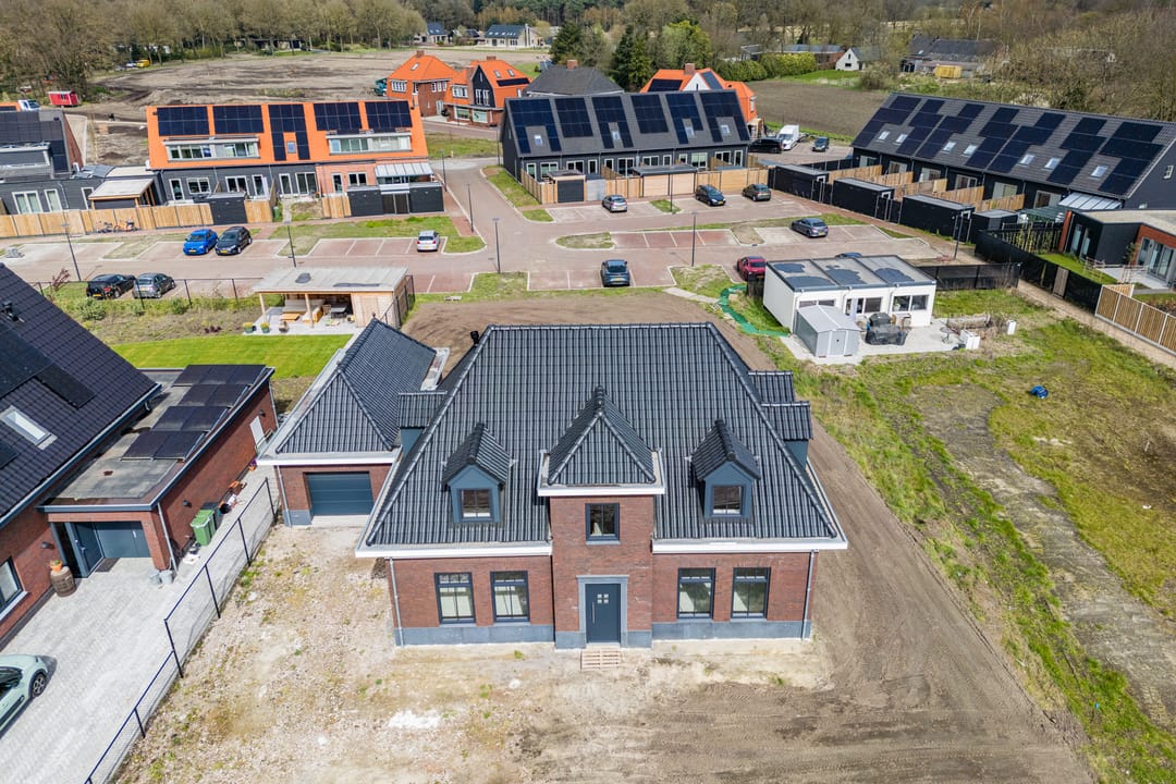 Photo 41 of Mr de la Courtstraat 15-E