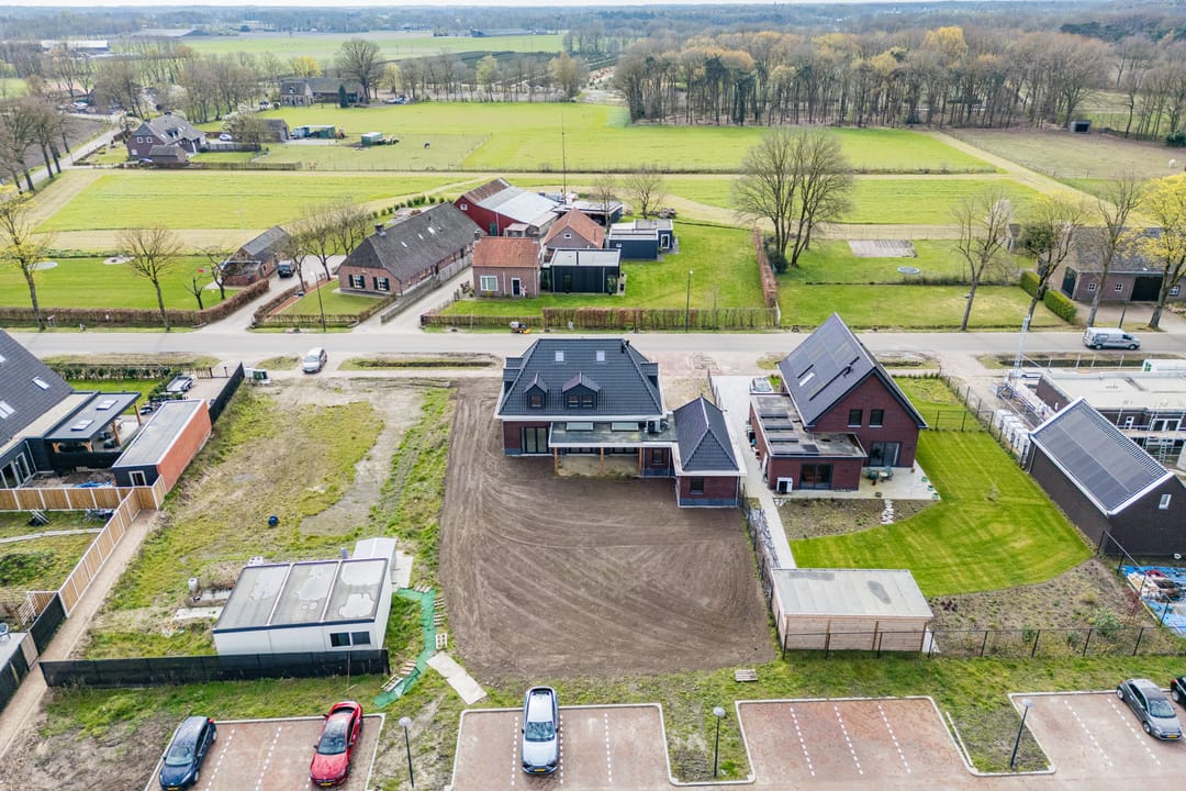 Photo 37 of Mr de la Courtstraat 15-E