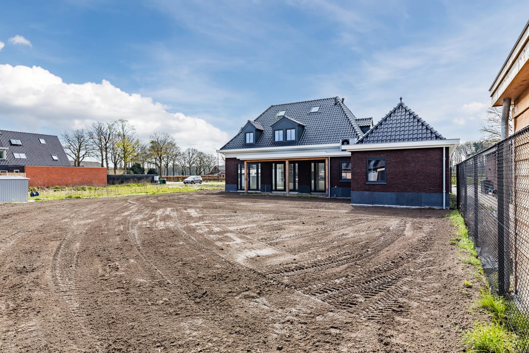 Photo 32 of Mr de la Courtstraat 15-E